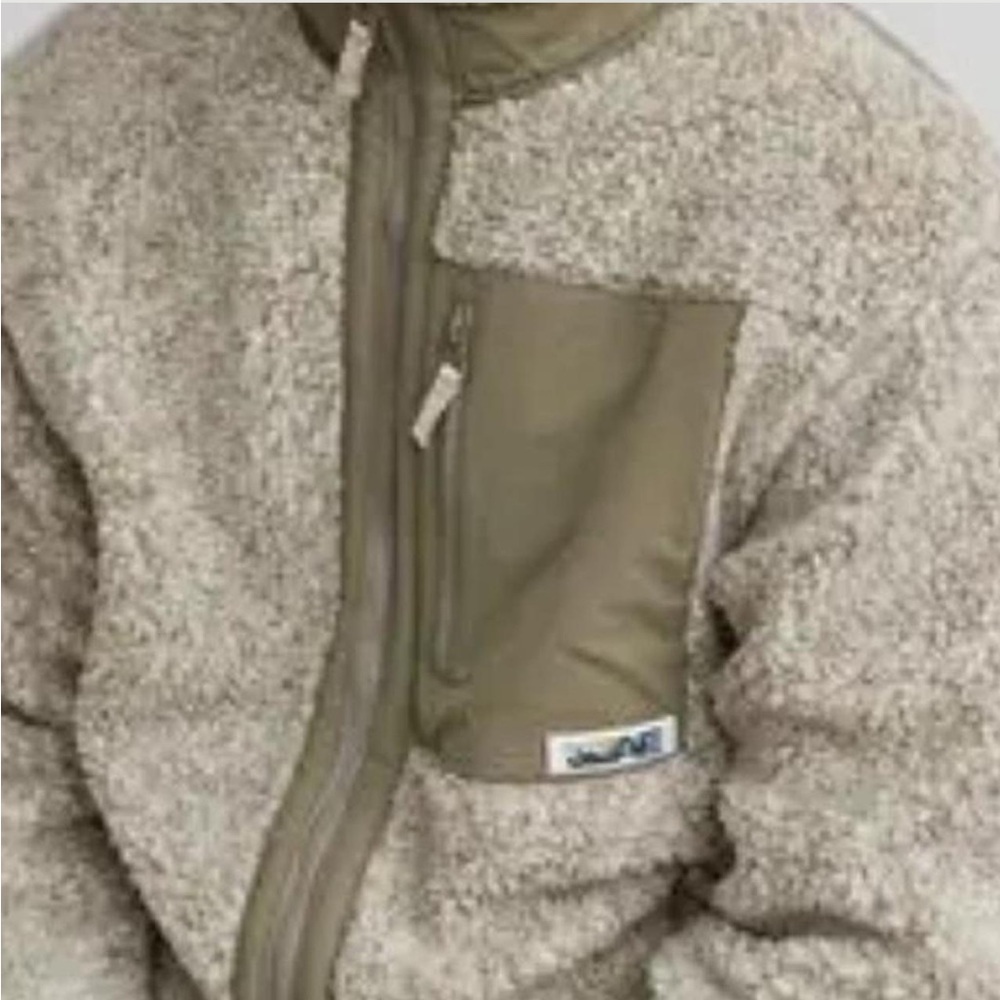 American Eagle Outfitters Green and Cream Sherpa Fleece Jacket - Picture 8 of 8
